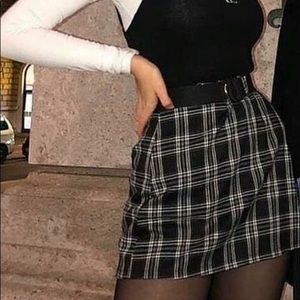 plaid high waisted skirt🤍🤍